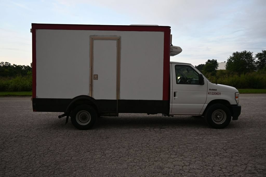 Used 2023 Ford E-350 and Econoline 350 Super Duty w/ Power Windows & Locks Group RWD image 6