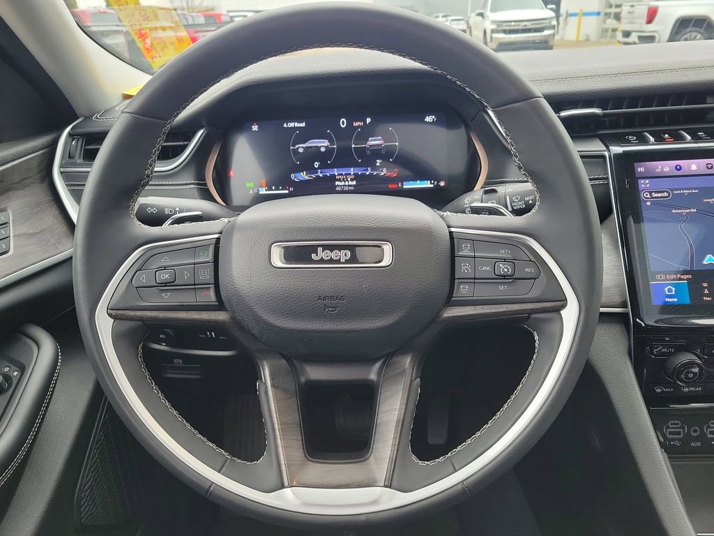 Used 2023 Jeep Grand Cherokee L Limited w/ Luxury Tech Group II image 31