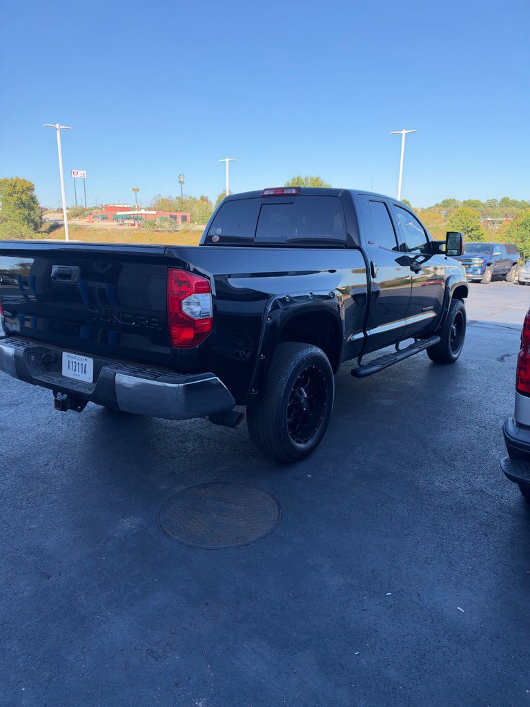 Used 2017 Toyota Tundra SR5 w/ SR5 Upgrade Package RWD image 3