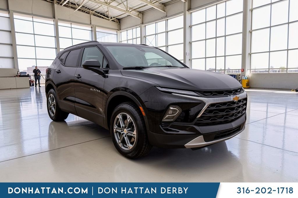 Used 2024 Chevrolet Blazer LT w/ Convenience Package FWD image 34