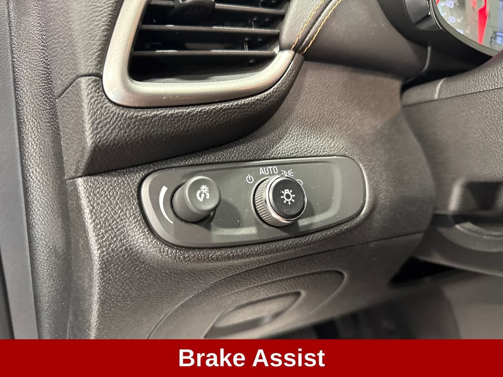 Used 2020 Chevrolet Trax LT FWD image 9