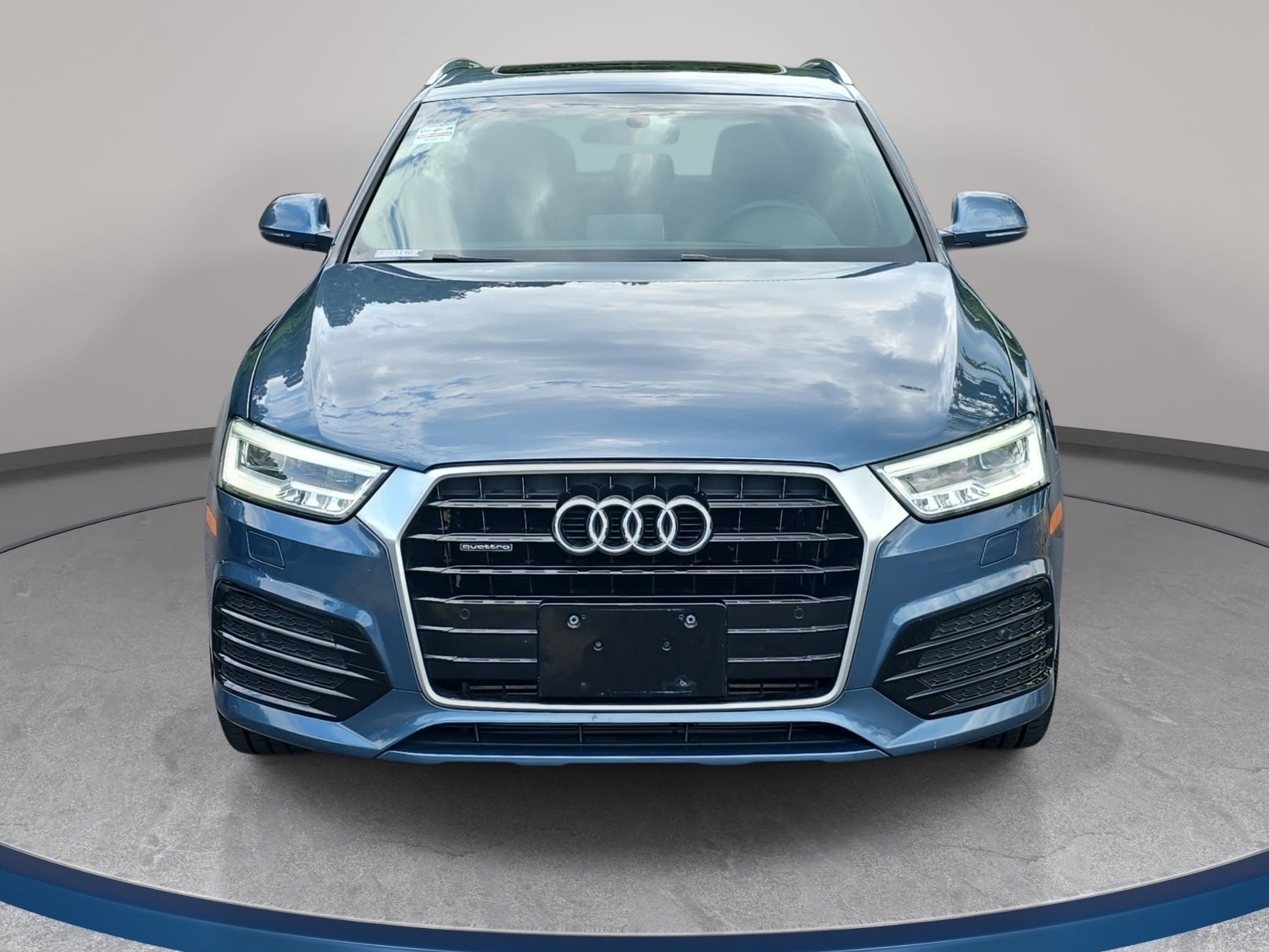 Used 2018 Audi Q3 2.0T Premium Plus w/ Premium Plus Package AWD/4WD image 2