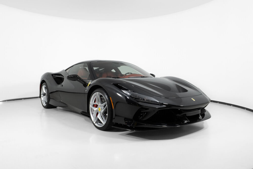 Used 2022 Ferrari F8 Tributo RWD image 11