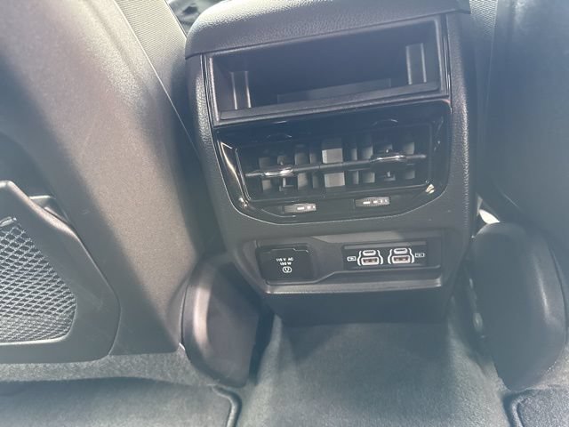 Used 2025 Jeep Grand Cherokee Altitude AWD/4WD image 33