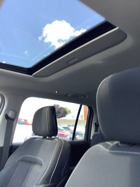 Certified 2023 Jeep Grand Cherokee L Laredo w/ Luxury Tech Group I AWD/4WD image 15
