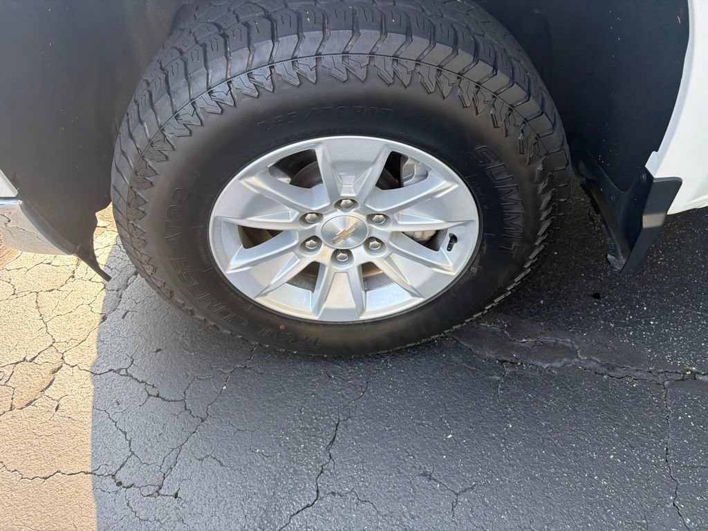 Certified 2024 Chevrolet Silverado 1500 LT AWD/4WD image 18