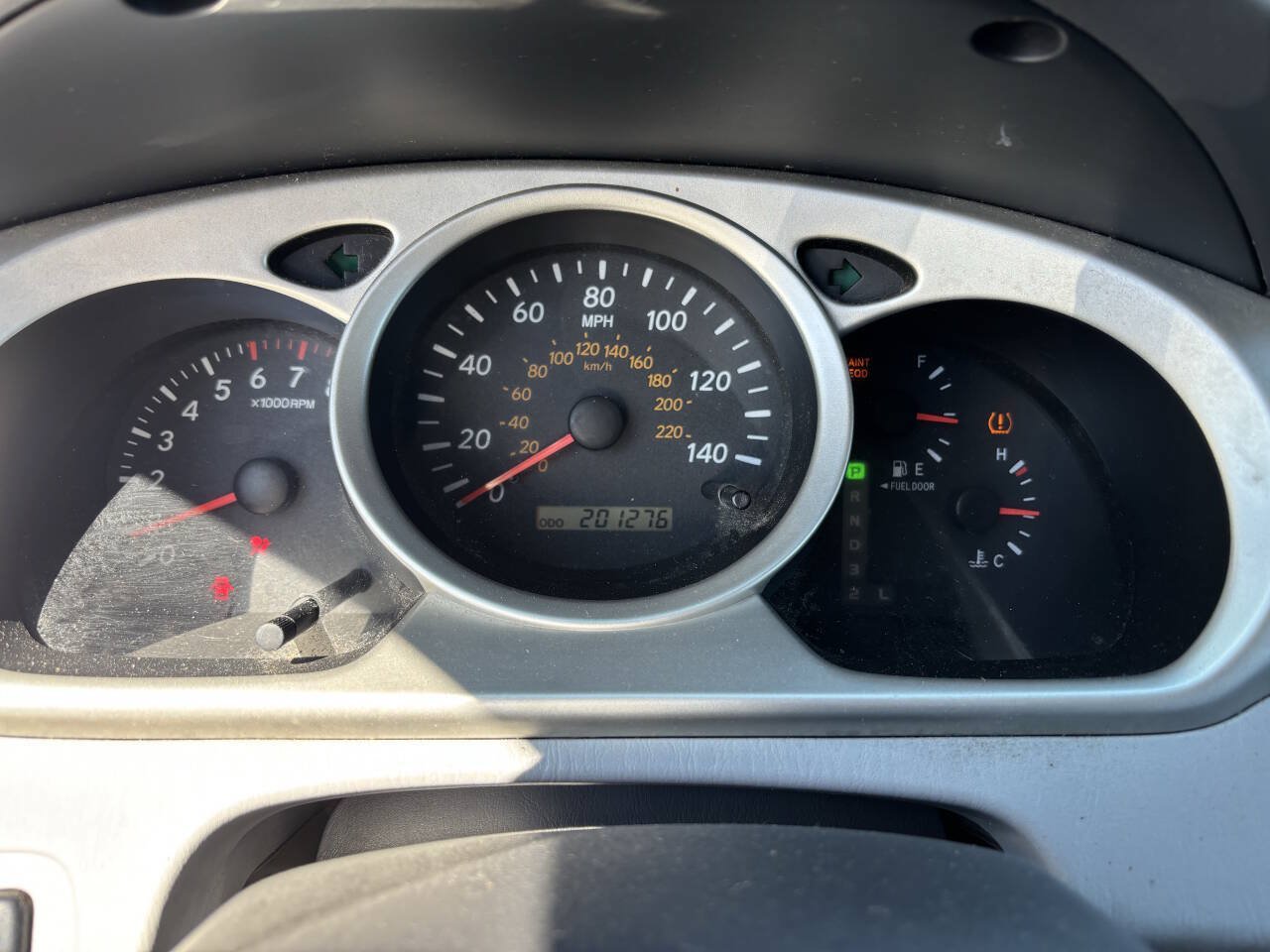 Used 2004 Toyota Highlander 2WD V6 image 16