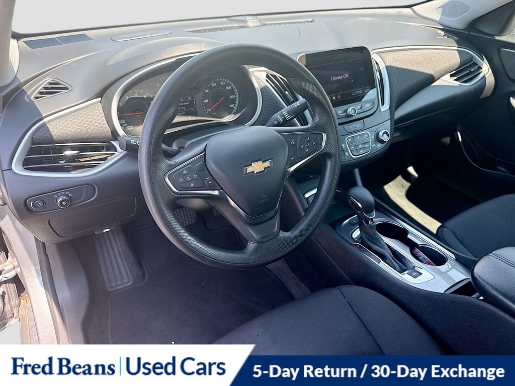Used 2024 Chevrolet Malibu LT FWD image 11