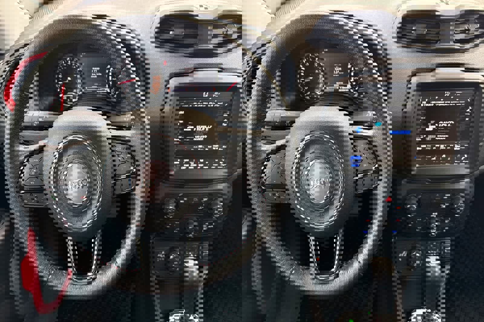 Used 2022 Jeep Renegade Latitude w/ Convenience Group image 14