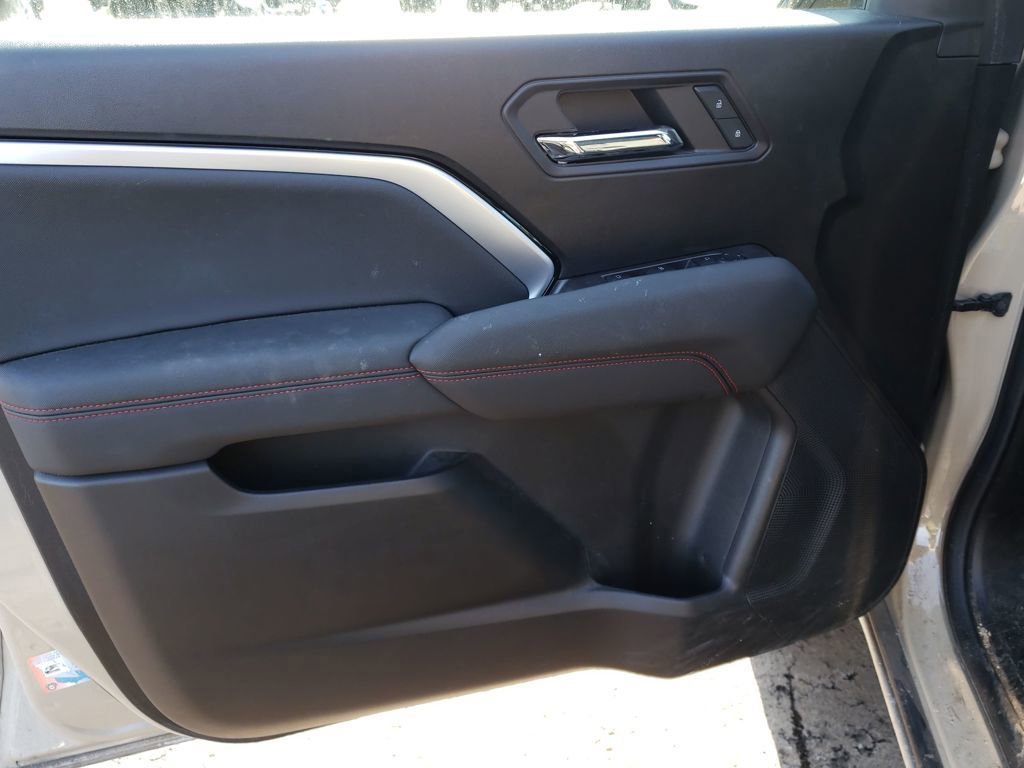 Used 2023 Chevrolet Colorado Z71 w/ Z71 Convenience Package 2 image 11