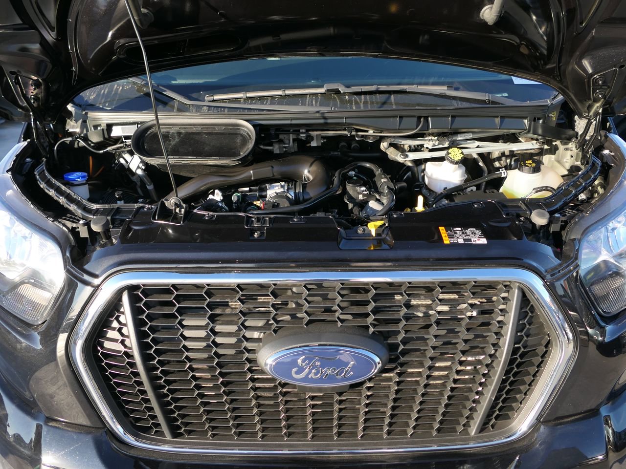 Used 2024 Ford Transit 350 XLT image 29