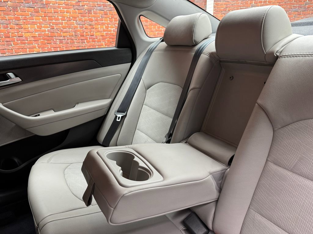 Used 2015 Hyundai Sonata Sport w/ Option Group 03 FWD image 10