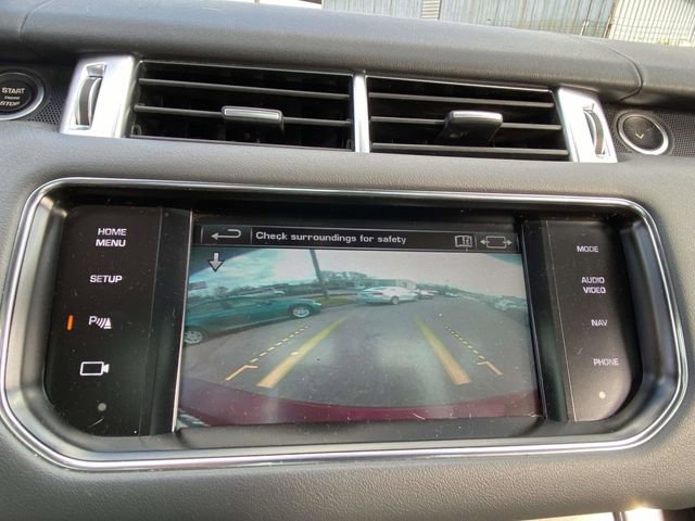 Used 2015 Land Rover Range Rover Sport SE image 16