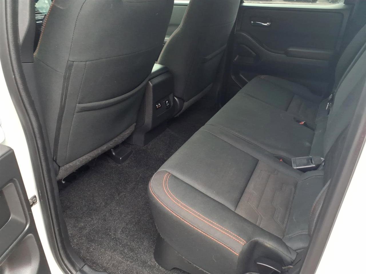 Used 2022 Nissan Frontier Pro-X image 8