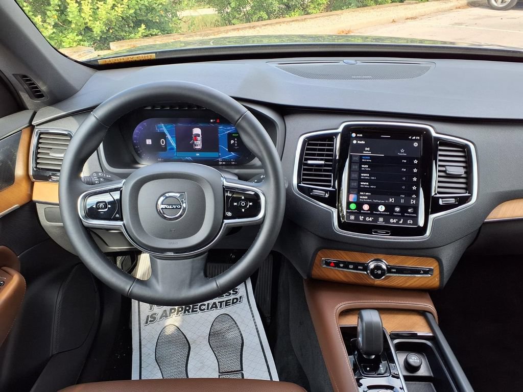 Used 2024 Volvo XC90 T8 Plus w/ Protection Package Premier AWD/4WD image 13