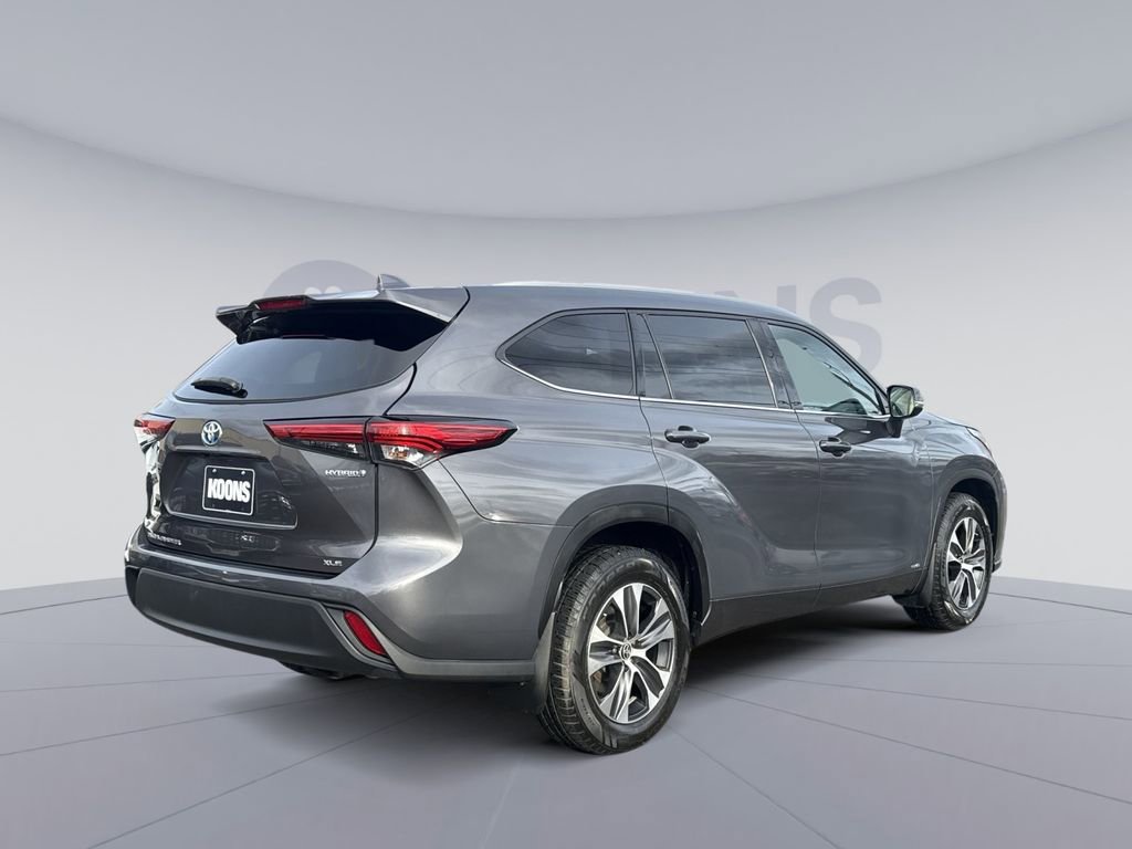 Used 2022 Toyota Highlander XLE image 7