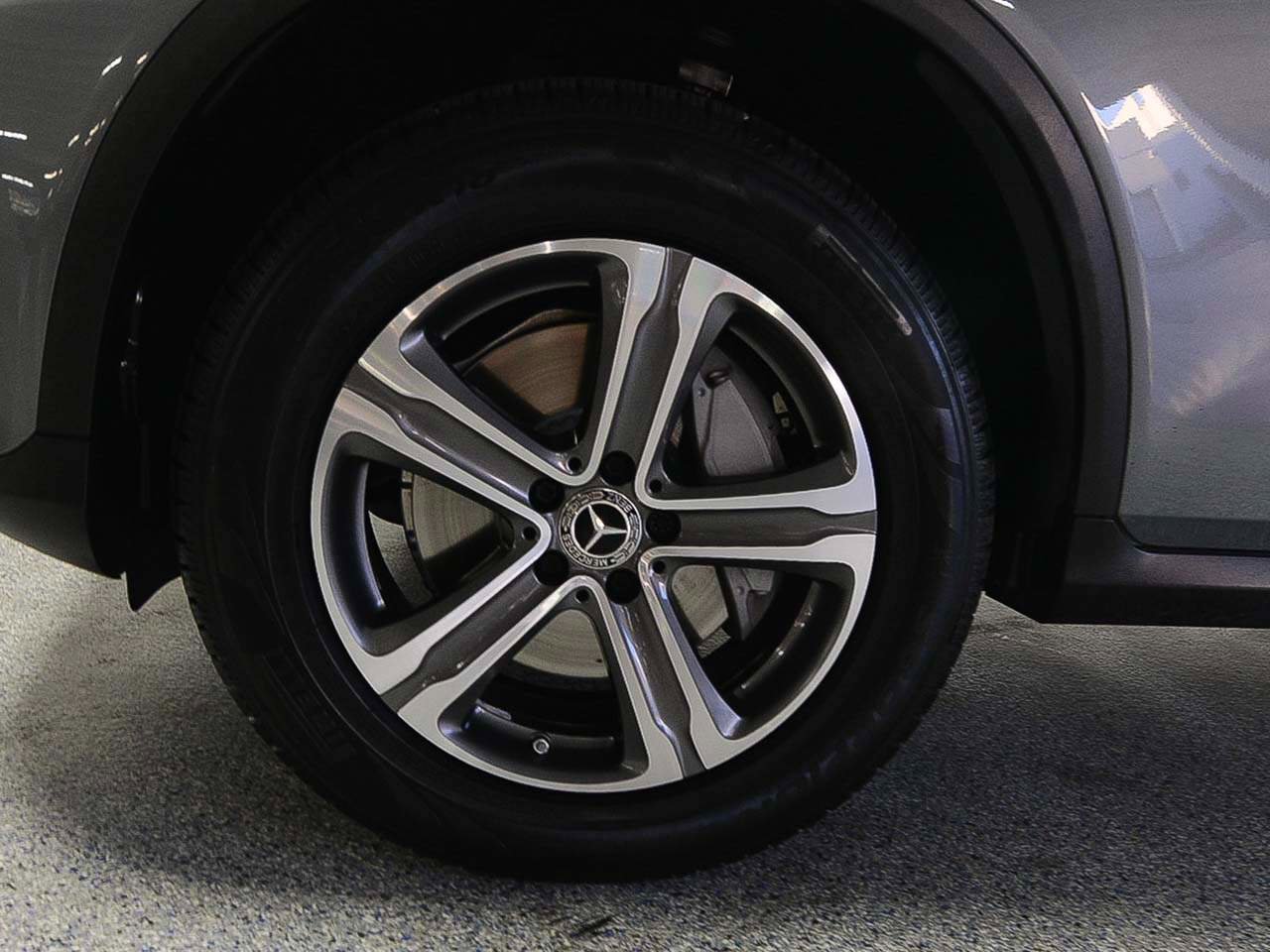 Used 2019 Mercedes-Benz GLC 300 image 5