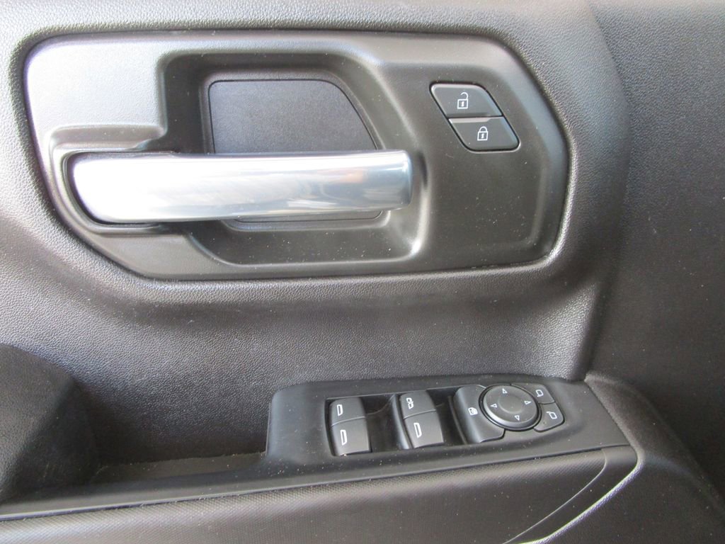 Used 2023 Chevrolet Silverado 1500 Custom Trail Boss w/ LPO, Dark Essentials Package image 32