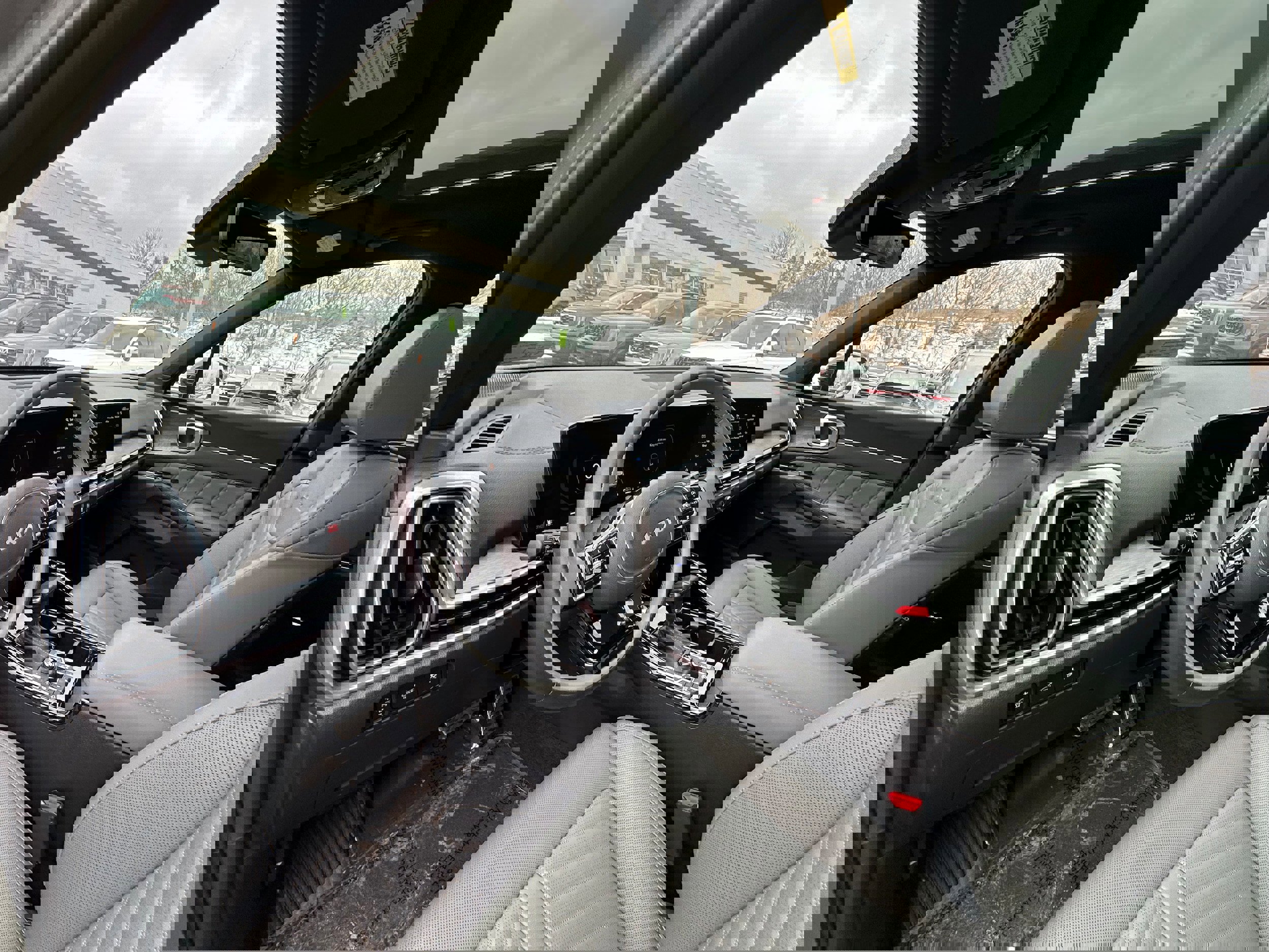 Used 2025 Kia Sorento SX Prestige w/ Sage Leather Package image 40