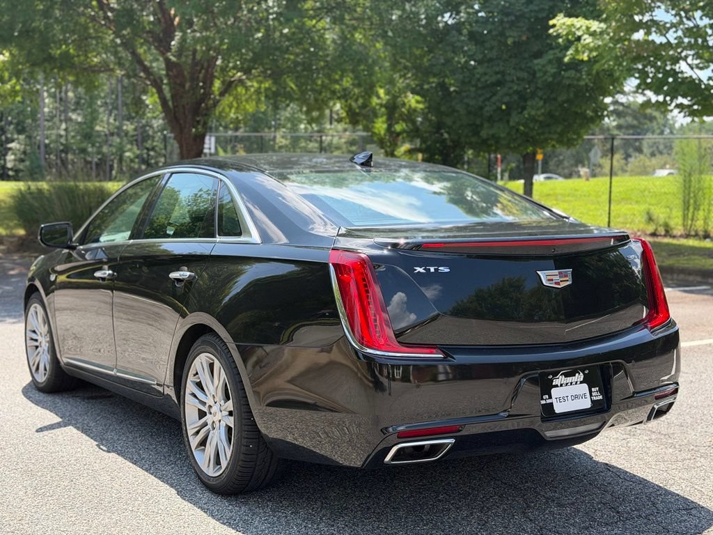Used 2019 Cadillac XTS Luxury FWD image 3