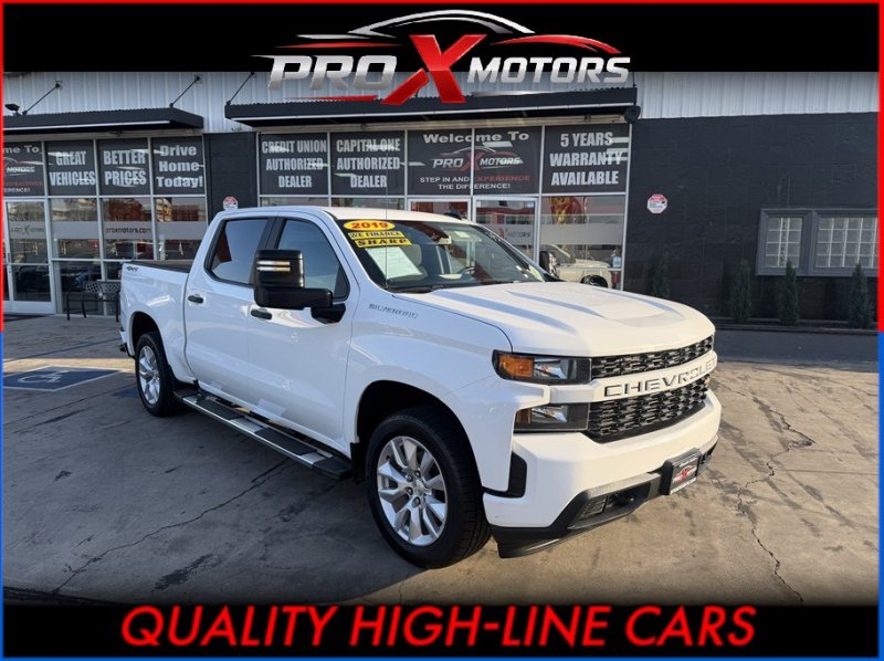 Used 2019 Chevrolet Silverado 1500 Custom w/ Custom Max Trailering Package AWD/4WD image 1