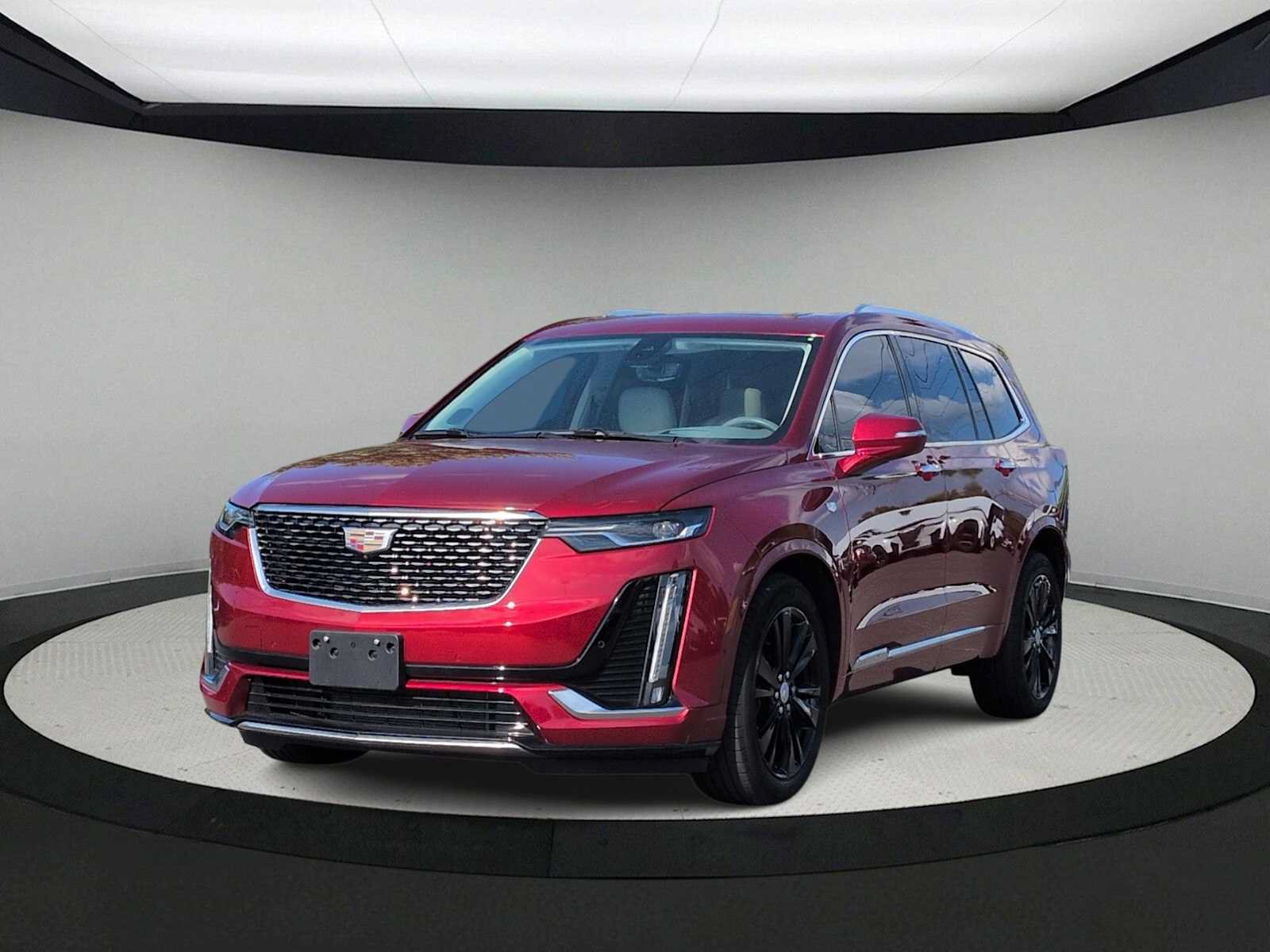 Used 2024 Cadillac XT6 Premium Luxury w/ Technology Package AWD/4WD image 4
