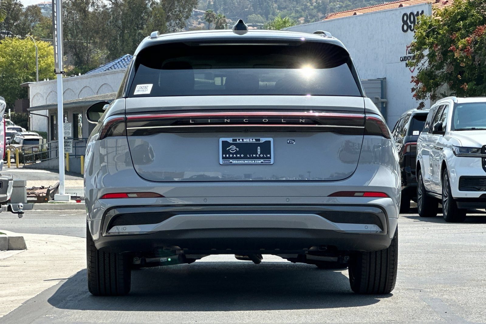 New 2026 Lincoln Nautilus Black Label w/ Jet Appearance Package AWD/4WD image 4