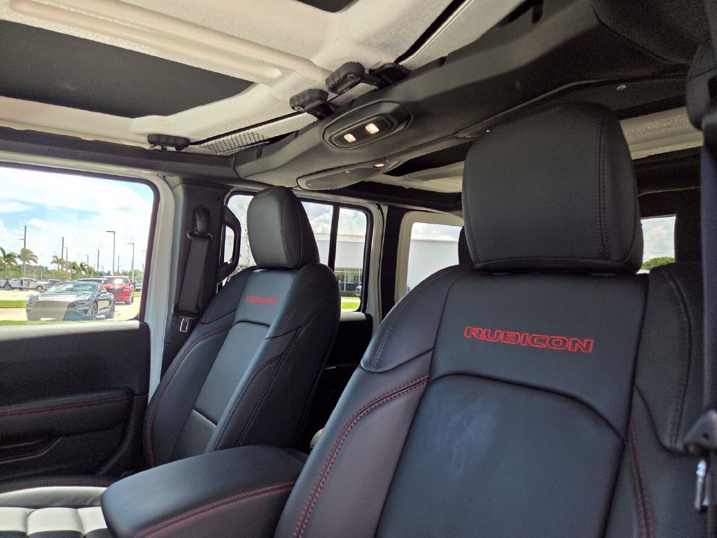 Used 2025 Jeep Wrangler Unlimited Rubicon AWD/4WD image 27