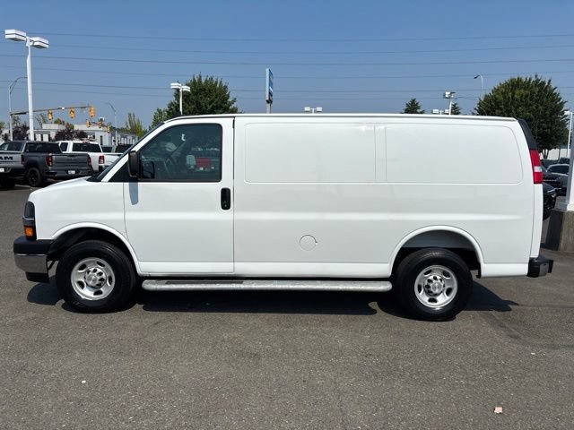 Used 2025 Chevrolet Express 2500 w/ Driver Convenience Package RWD image 2
