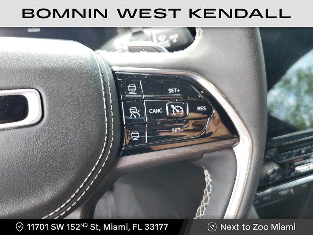 Used 2023 Jeep Grand Cherokee Overland image 29