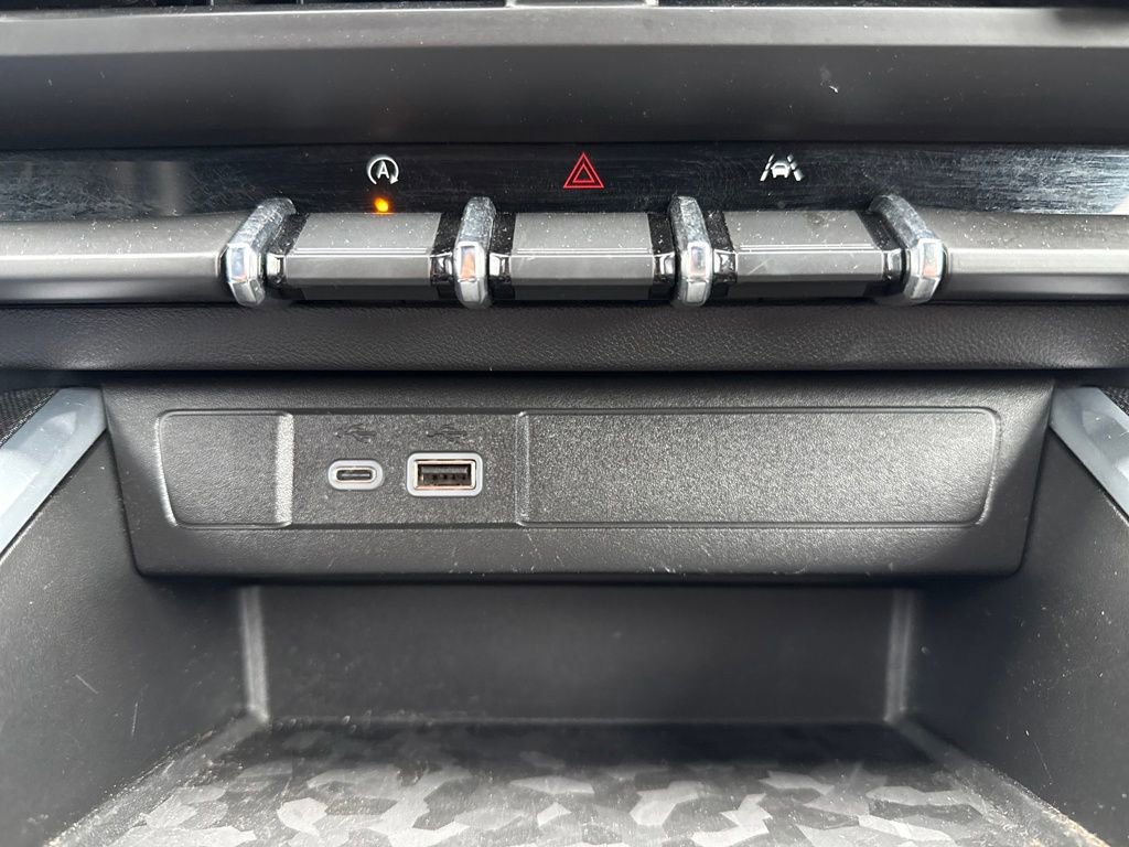 Used 2025 Chevrolet Colorado W/T image 31