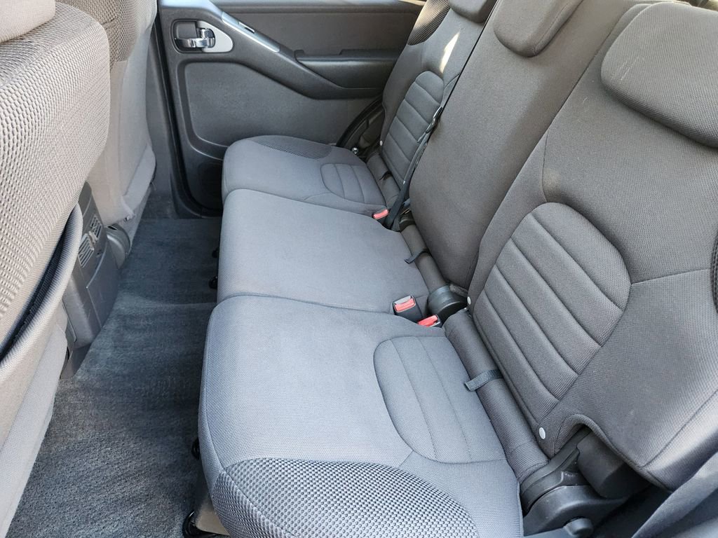 Used 2010 Nissan Pathfinder S image 11