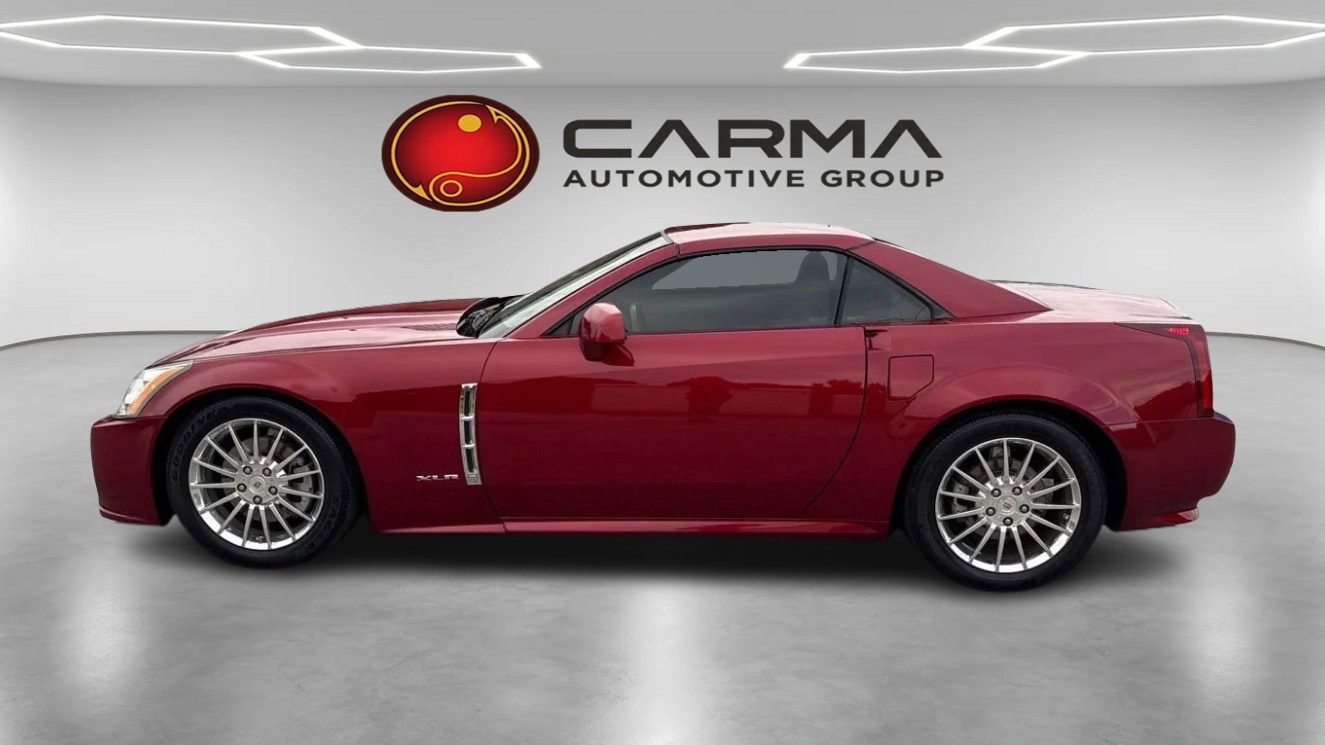 Used 2009 Cadillac XLR RWD image 2