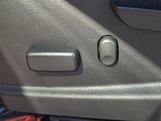 Used 2020 Chevrolet Colorado ZR2 image 18