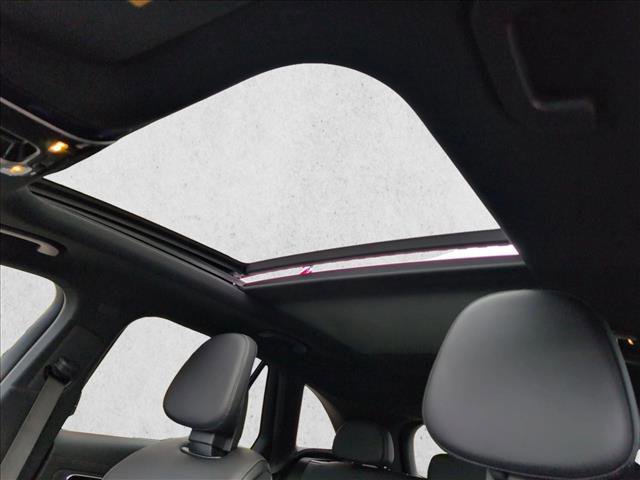 Used 2024 Mercedes-Benz GLC 300 4MATIC image 16