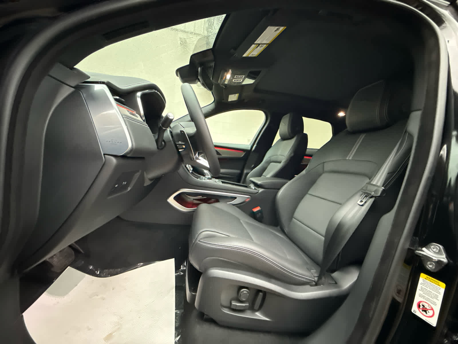 New 2026 Jaguar F-PACE R-Dynamic S image 13