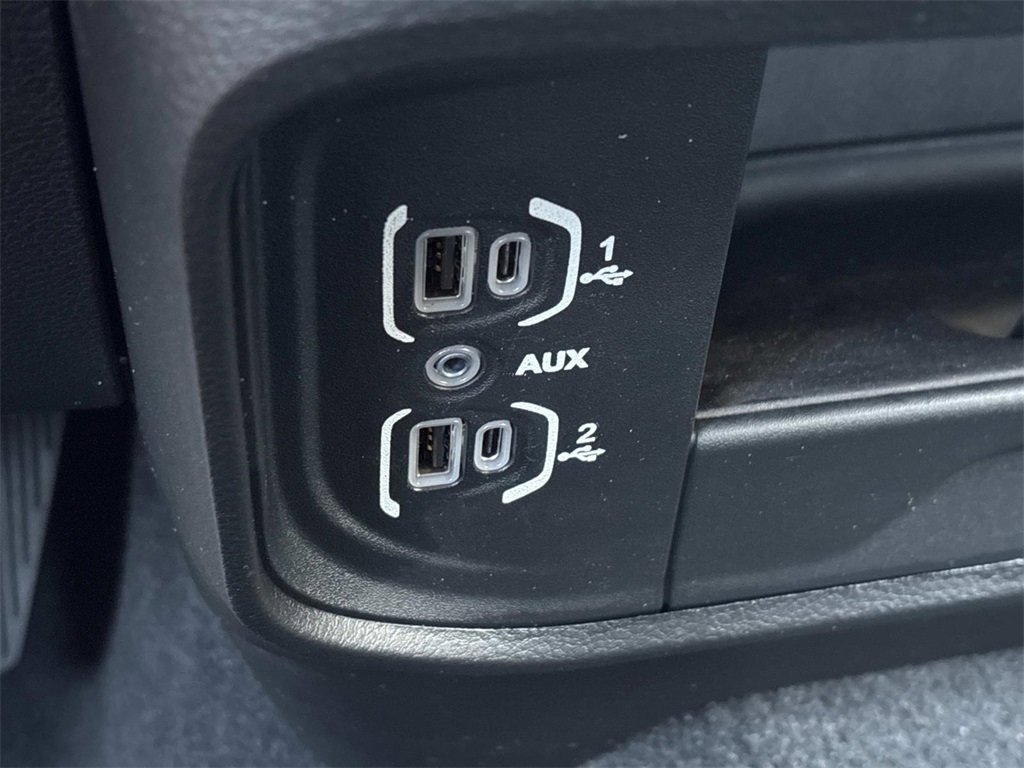 Used 2024 RAM 2500 Big Horn image 33