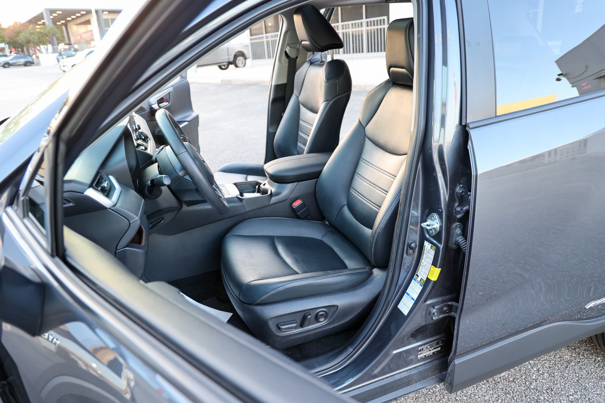 Certified 2021 Toyota RAV4 Limited AWD/4WD image 34