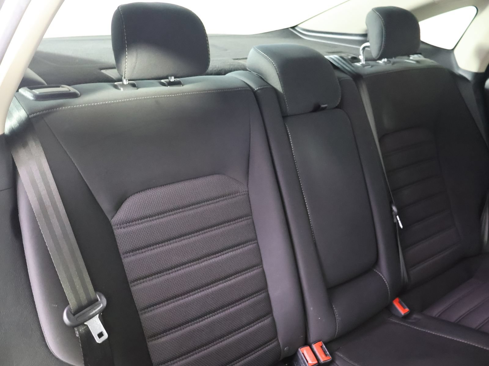Used 2020 Ford Fusion SE FWD image 45
