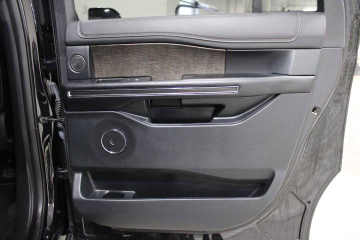 Used 2021 Ford Expedition Max Limited image 28
