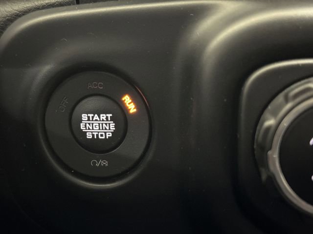 Used 2022 Jeep Gladiator Sport image 16