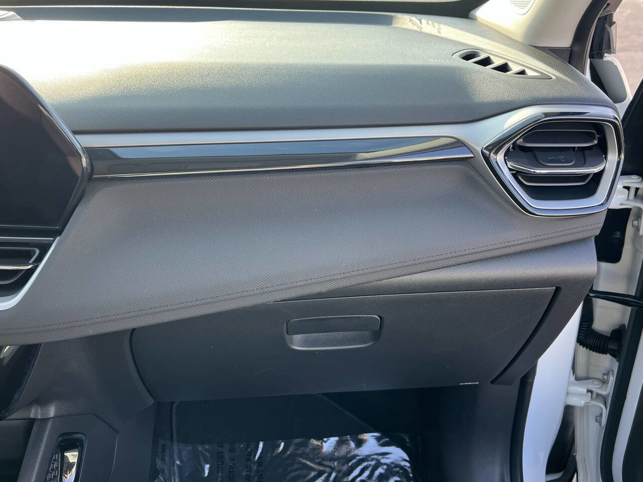 Used 2025 Chevrolet TrailBlazer LT w/ Driver Confidence Package image 32