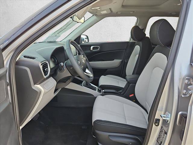 New 2026 Hyundai Venue SEL FWD image 4