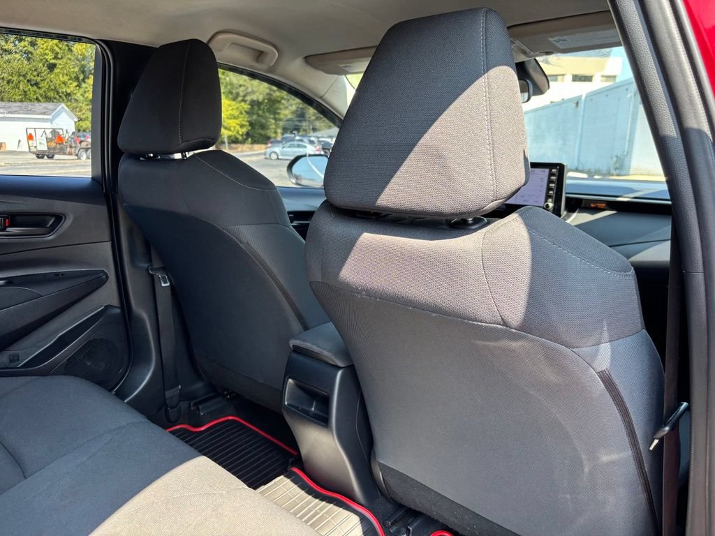 Used 2022 Toyota Corolla LE FWD image 25