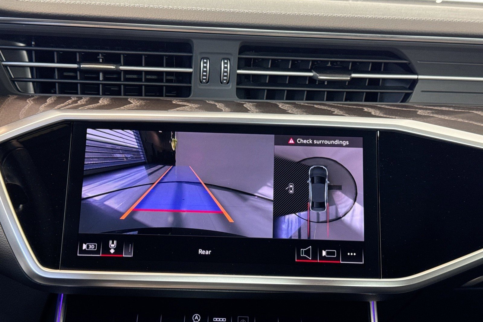 Used 2025 Audi A6 Premium Plus w/ Premium Plus Package image 14