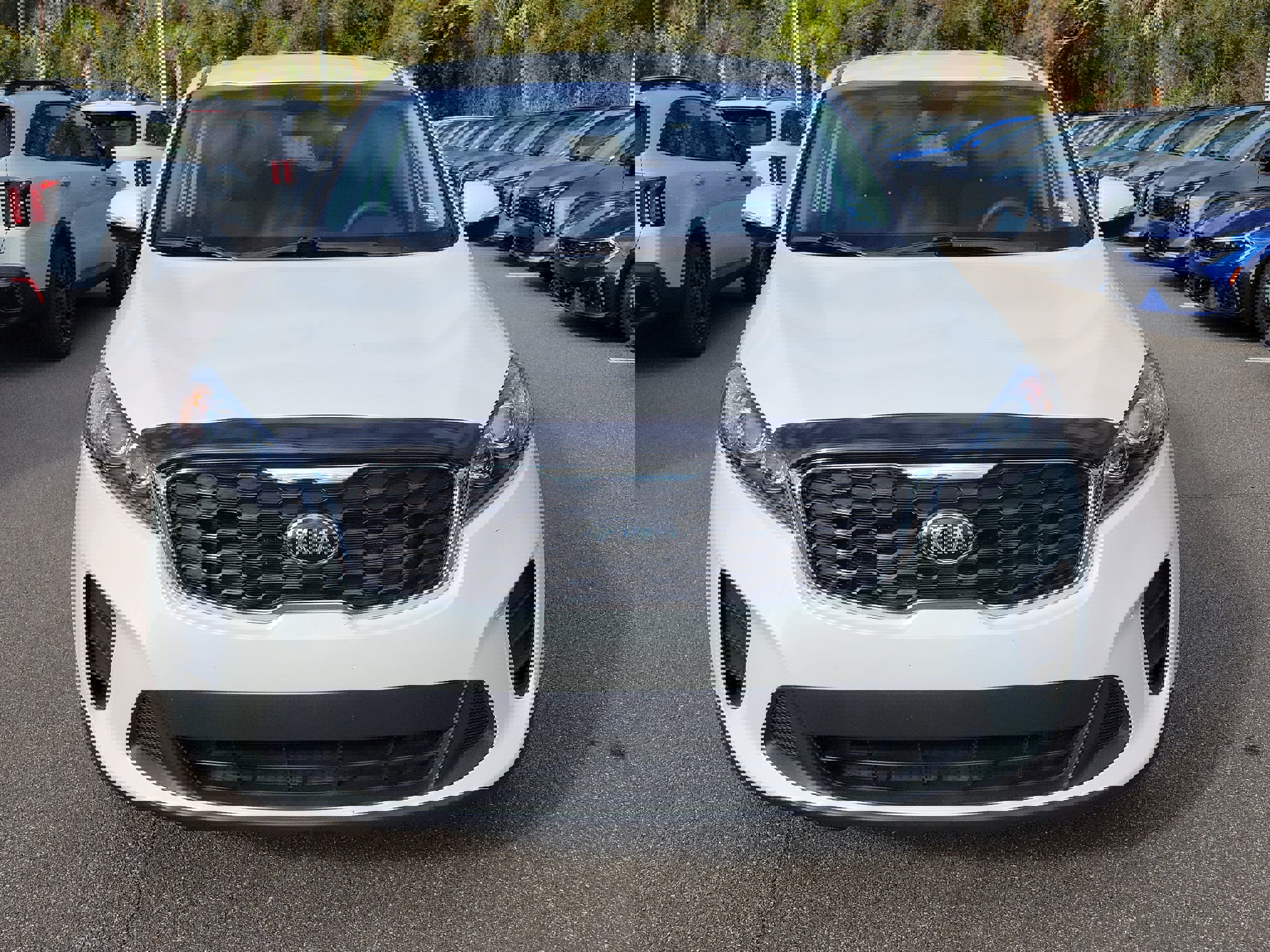 Used 2020 Kia Sorento LX image 2