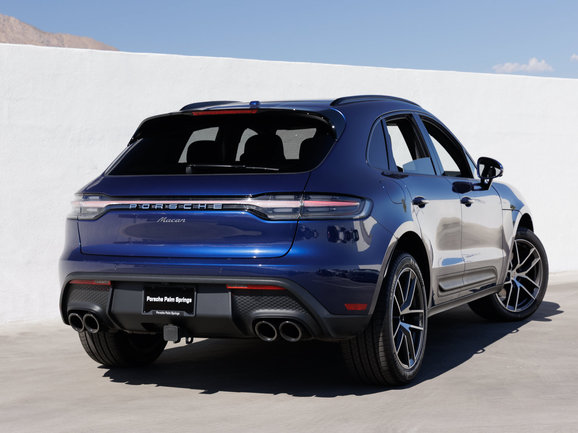 Certified 2026 Porsche Macan AWD/4WD image 7