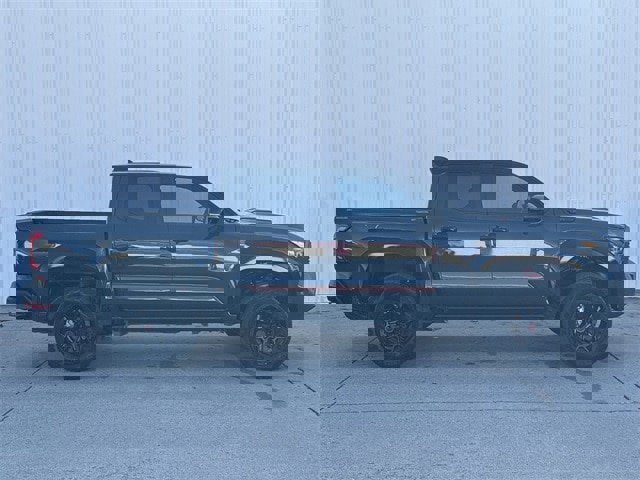 Used 2025 Toyota Tacoma TRD Pro image 3