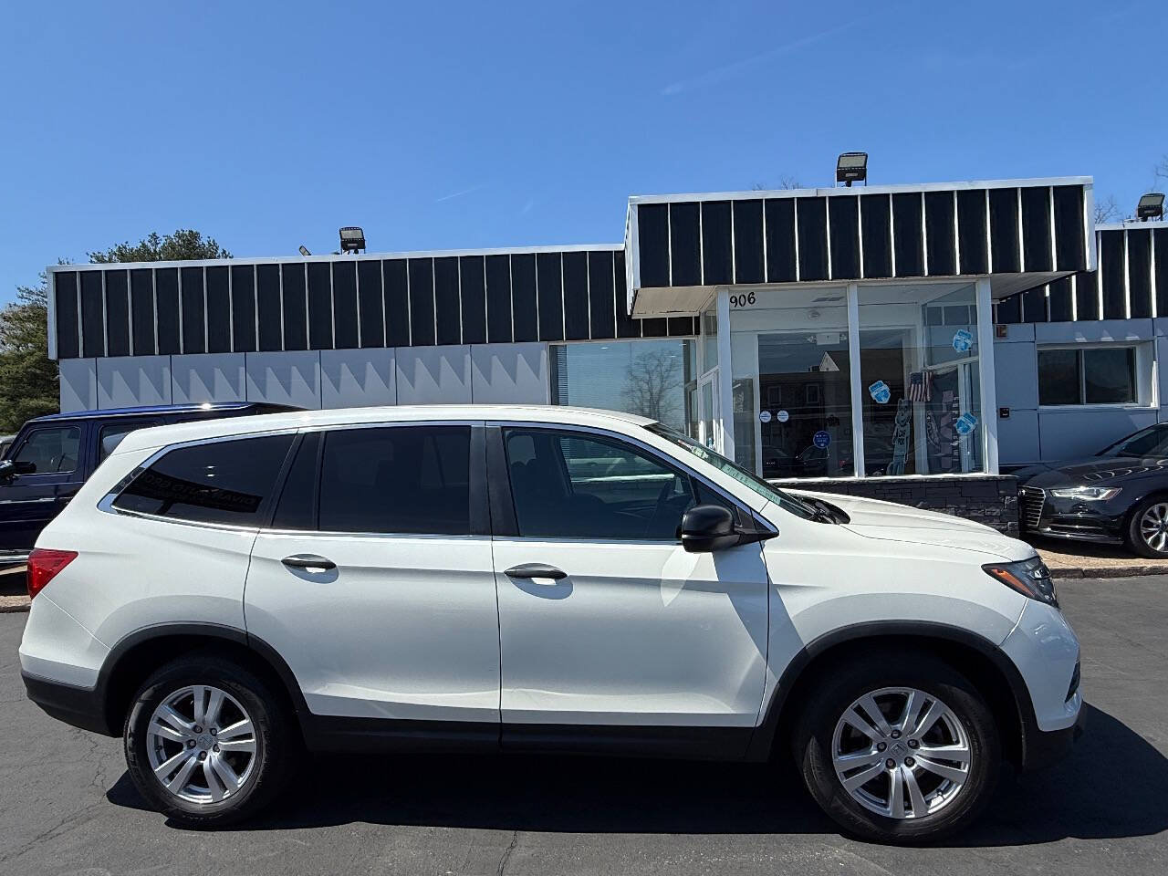 Used 2018 Honda Pilot LX image 8