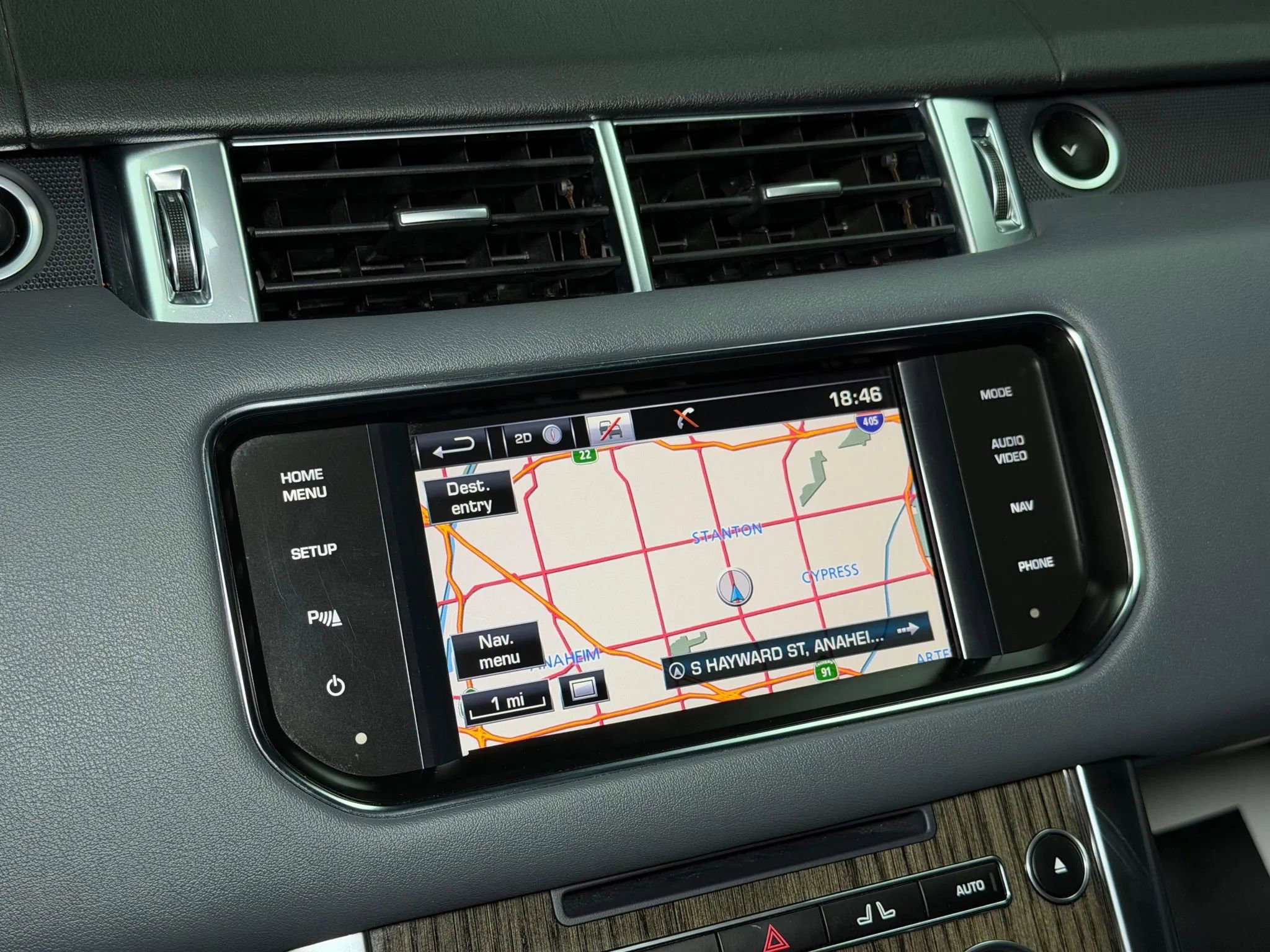 Used 2014 Land Rover Range Rover Sport SE image 47